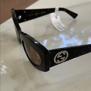 New Gucci Black and Brown Sunglasses